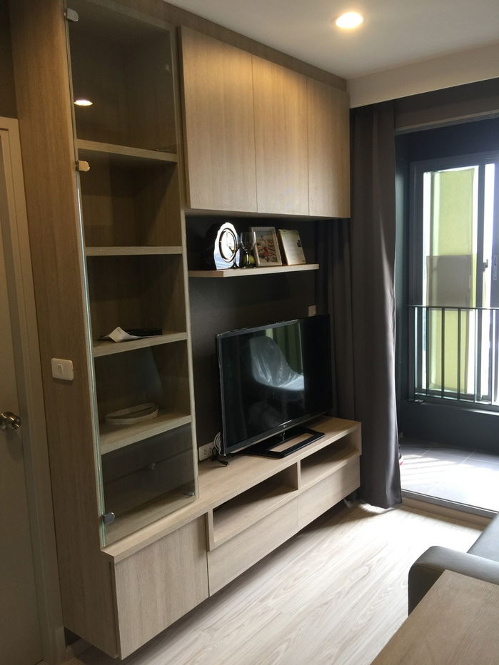 รูป ให้เช่าไอดีโอโมบิบางซื่อ 1-bed ชั้น 10 ขนาด 33 ตรม วิวสวน มีเครื่องซักผ้า 🆔 line: ey_annie - รูปที่ 9/14