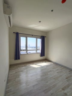 Manor Sanambinnam Condo for sale next to the Chao Phraya River.