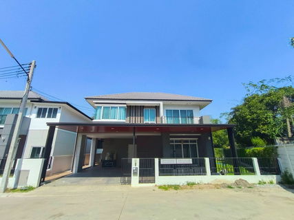 The Code Lumpaya Village By Mida Type C, large detached house.