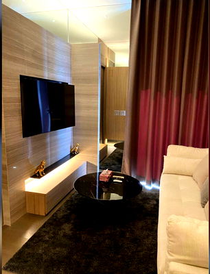 Condos for rent : for rent The Esse Asoke. 1bed 47sqm. Line id: @pfagent