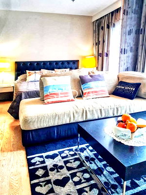 Condos for sale : Studio with Bathtub (Partition) 42.66 sq.m. Perfect Location Next to BTS Thong Lo / For Sale-Noble Remix