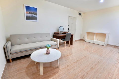 รูปภาพ MB3358 Sym Vibha-Ladprao (ซิม วิภา-ลาดพร้าว) ห้องสวย เครื่องใช้ไฟฟ้า-เฟอร์นิเจอร์ครบ เดินทางสะดวก พร้อมเข้าอยู่