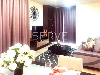 Condos for rent BTS Phrom Phong : Nice Room Corner Unit 2 Beds with Bathtub BTS Phrom Phong 200 m. at Noble Refine Condo / Condo For Rent