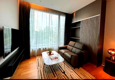 คอนโดให้เช่า : ว่างพร้อมอยู่! Sindhorn Residence. สตูดิโอ 40ตร.ม. Line id: @pfagent