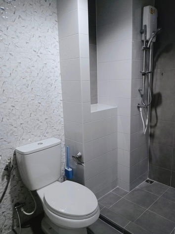 picture For rent ✨The Trust Condo @ BTS Erawan✨Beautiful room. Garden view + swimming pool Fully furnished, next to BTS Chang Erawan station. - 6/10