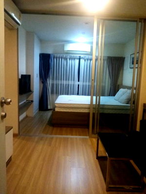 Condos for sale South Pattaya Road : Condo for sale The Glass Condominium South Pattaya price 1.5 million baht (S03-0577)