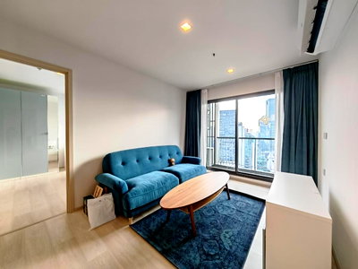 Condos for rent : ⭐️Life One Wireless⭐️Nice decoration,Minimal style 2 Bed 63 Sqm