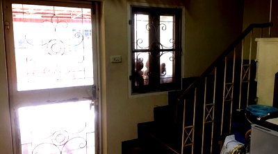 Townhouses for sale Central Plaza Bang Na : Townhouse for sale, 3.5 floors, Soi Lasalle 8, Sukhumvit 105, size 19 square wah , bts bearing ,bangna 