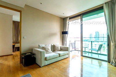 Condos for sale : Aequa Sukhumvit 49, size 60 sqm., 1 bedroom, 1 bathroom, Fully Furnished only 500 meters from BTS Thonglor, near EmQuartier.
