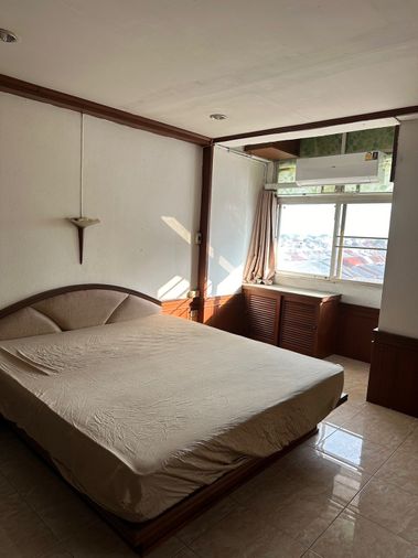 Udomsuk tower condominium for rent