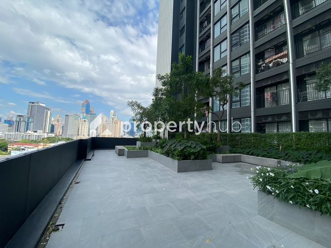 Knightsbridge Prime Sathorn