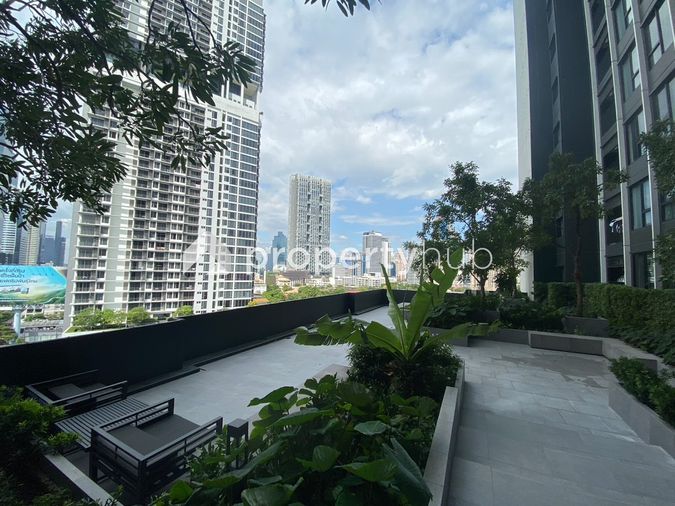 Knightsbridge Prime Sathorn