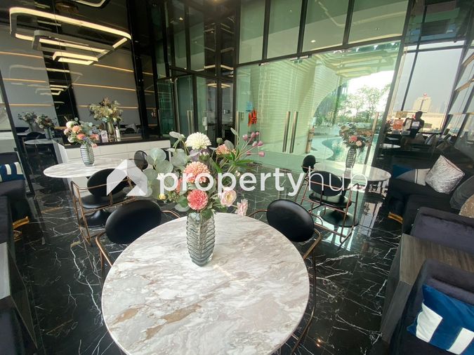 Altitude Unicorn Sathorn - Thapra