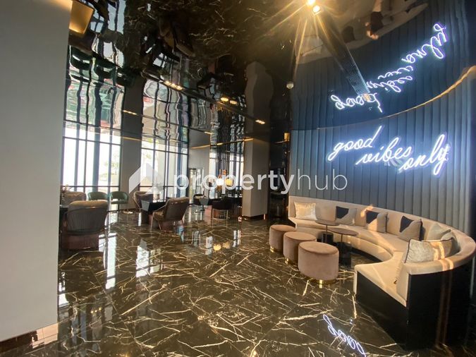 Altitude Unicorn Sathorn - Thapra