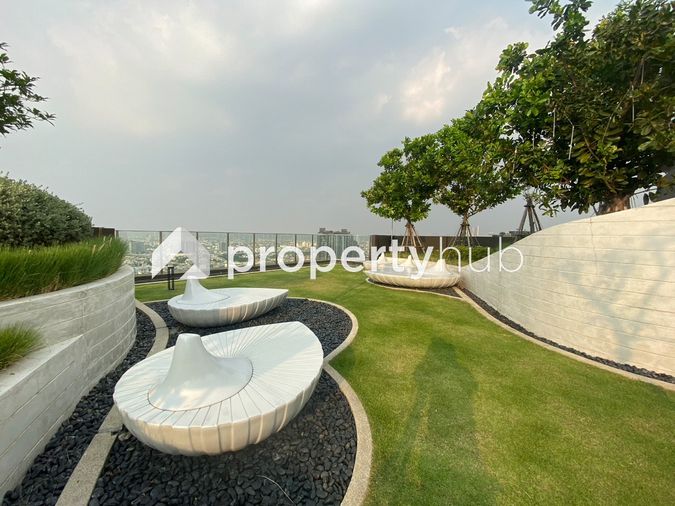 Altitude Unicorn Sathorn - Thapra