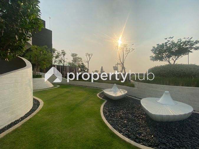 Altitude Unicorn Sathorn - Thapra