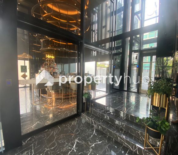 Altitude Unicorn Sathorn - Thapra