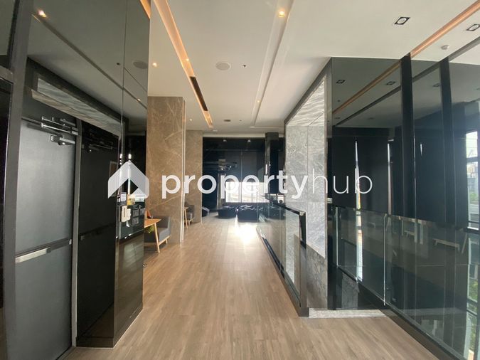 Altitude Unicorn Sathorn - Thapra