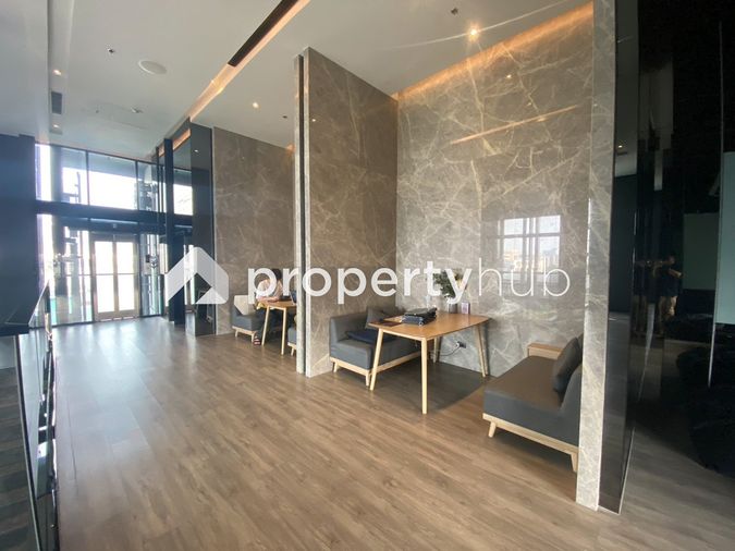 Altitude Unicorn Sathorn - Thapra
