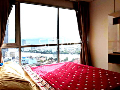 Condos for rent BTS Saphan Taksin : 🔥2 Beds with Bathtub High Fl. River View Good Location BTS Saphan Taksin station 340 m. at Rhythm Sathorn Condo / For Rent