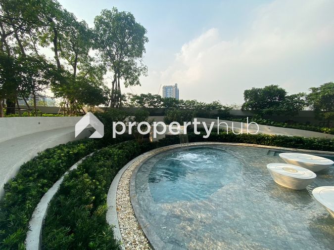 Altitude Unicorn Sathorn - Thapra