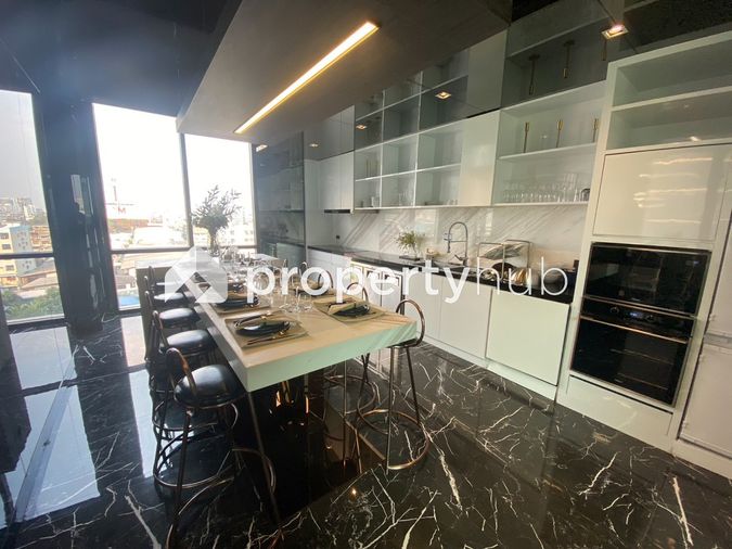 Altitude Unicorn Sathorn - Thapra