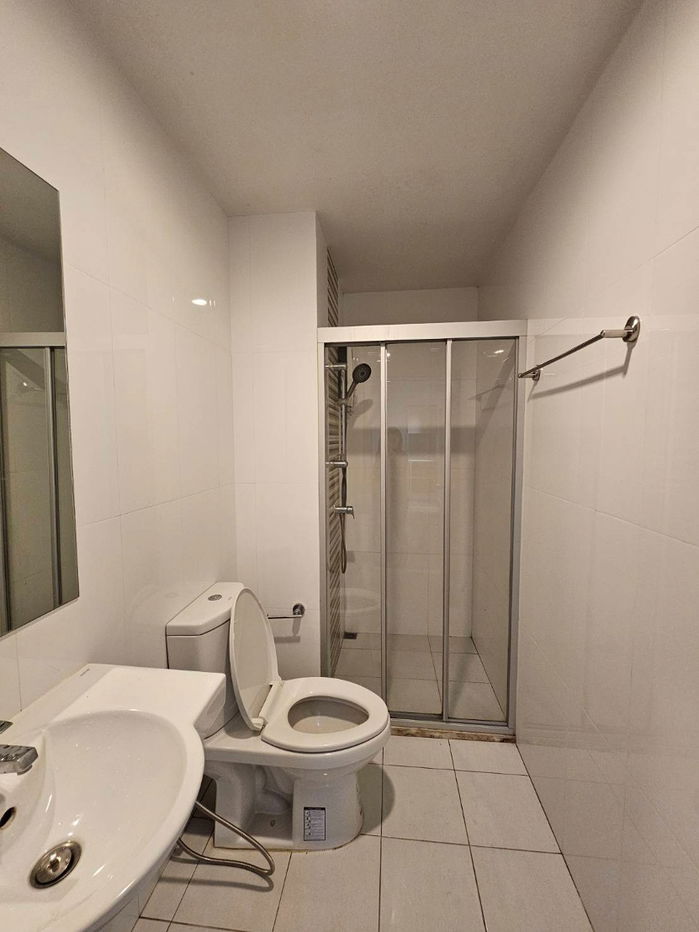 รูป ให้เช่าอิซซี่คอนโดสุขสวัสดิ์ ISSI CONDO SUKSAWAD ห้องรีโนเวทใหม่ **มีเครื่องซักผ้า** *พร้อมอยู่ 6 กย 68* - รูปที่ 8/10