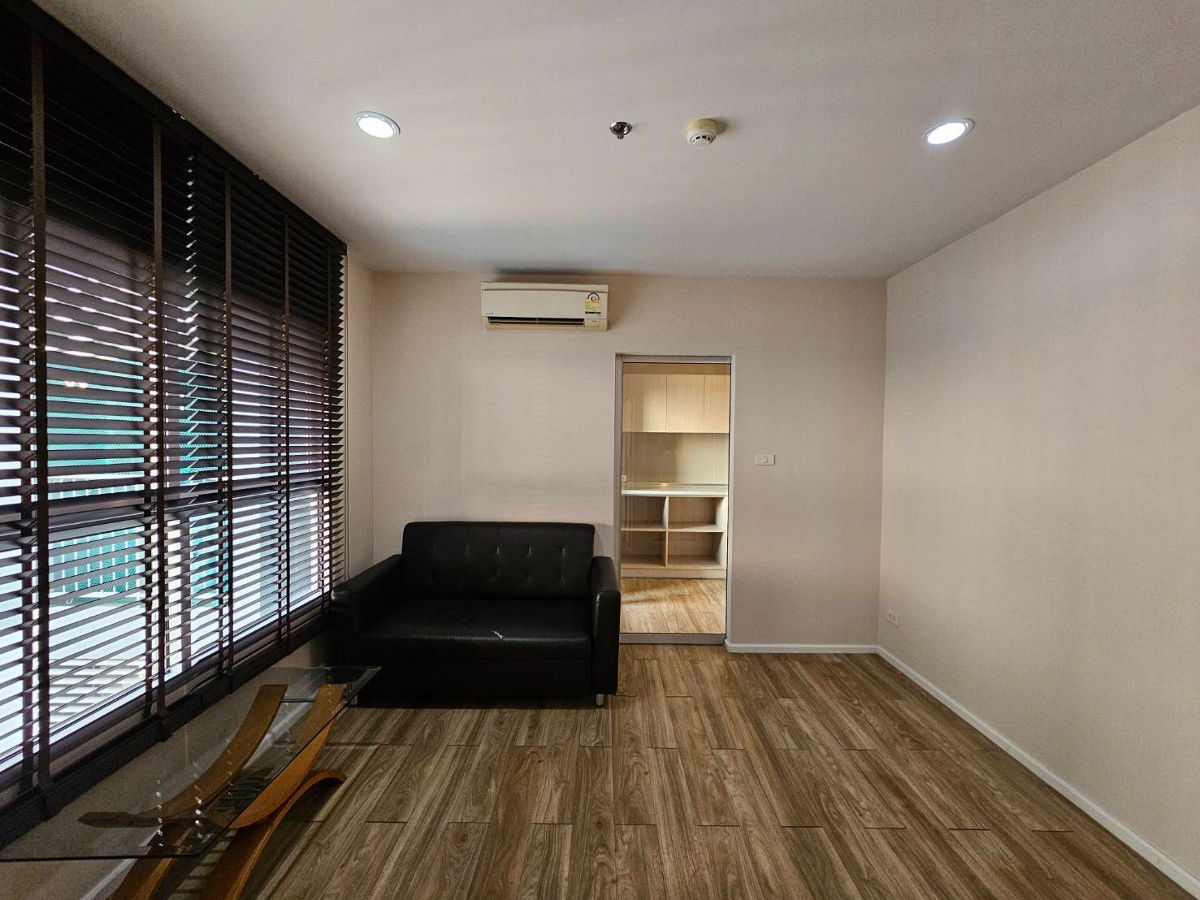รูป ให้เช่าอิซซี่คอนโดสุขสวัสดิ์ ISSI CONDO SUKSAWAD ห้องรีโนเวทใหม่ **มีเครื่องซักผ้า** *พร้อมอยู่ 6 กย 68* - รูปที่ 5/10