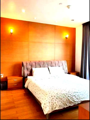 Condos for rent : Condo for rent :  Manhattan Chidlom ( BTS Chidlom station ) MK-02