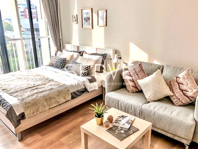 คอนโดให้เช่า : Studio 29.74 sq.m. Good Location Shuttle bus to BTS Phrom Phong / For Rent-Park 24