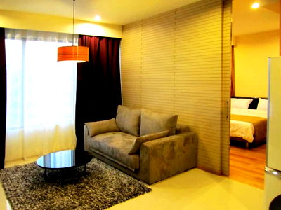 Condos for rent : 1 Bed with Bathtub Super High Fl. 30+ Good Location BTS Phrom Phong 800 m. / For Rent-The Emporio Place (ดิ เอ็มโพริโอ เพลส)