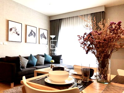 Condos for rent : Nice Room 1 Bed  with Bathtub Good Location BTS Ekkamai 200 m  / Condo For Sale-Noble Reveal