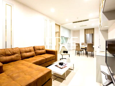 ขายคอนโด : Modern & Bright for Real 1 Bed Unit with Swimming Pool View, Condo Next to BTS Ploenchit-Noble Ploenchit