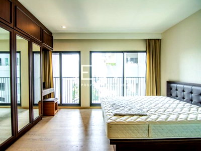 Condos for rent : Studio with Bathtub (Partition) Perfect Location  Directly connecting to BTS Thong Lo/Condo For Rent-Noble Remix