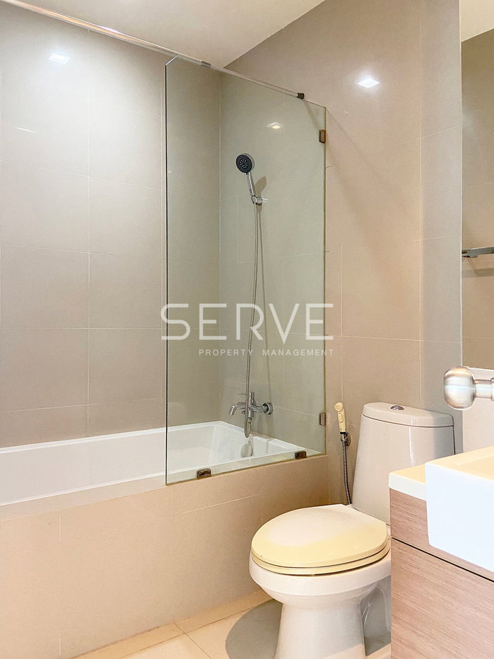 รูป Open view 2 side Corner unit 1 Bed with Bathtub Good Location  BTS Ekkamai 200 m. / Condo For Rent -Noble Reveal (โนเบิล รีวิล) - รูปที่ 8/10