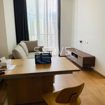 1 Bed with Bathtub 40.41 sq.m. Unit on High Fl. 25+ Close to BTS Phrom Phong 500 m. / For Sale-Noble BE33
