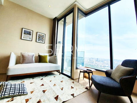1 Bed with Bathtub Super High Fl. Good Location in Asoke Area MRT Sukhumvit 550 m. & BTS Asok 700 m.-The Esse Asoke