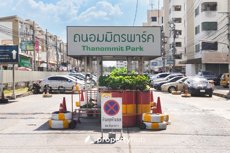 Tanommit Park