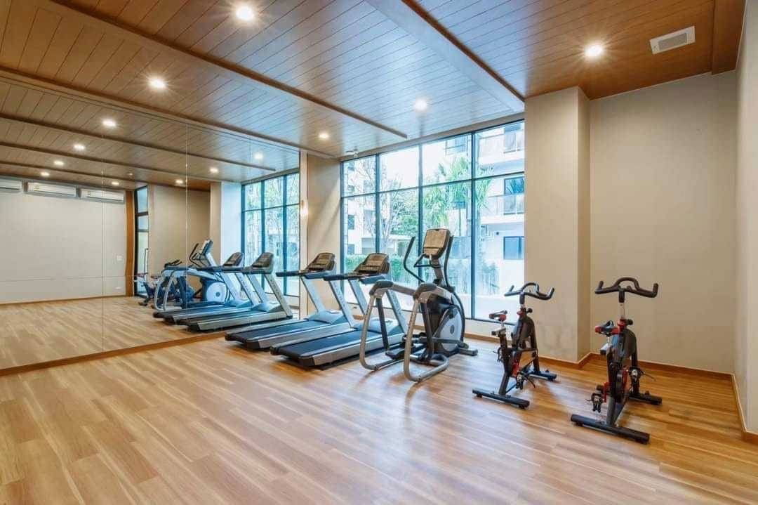 picture Condo for rent near Ruamchok  The Issara Condo, 9,500 baht/m Tel. 082-389-9314 (Boo) - 10/11