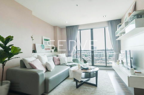 Corner Room 2 Beds 2 Baths Large Room Good Location Close to BTS Pho Nimit 200 m. at The Room Sathorn-Taksin Condo / For Sale