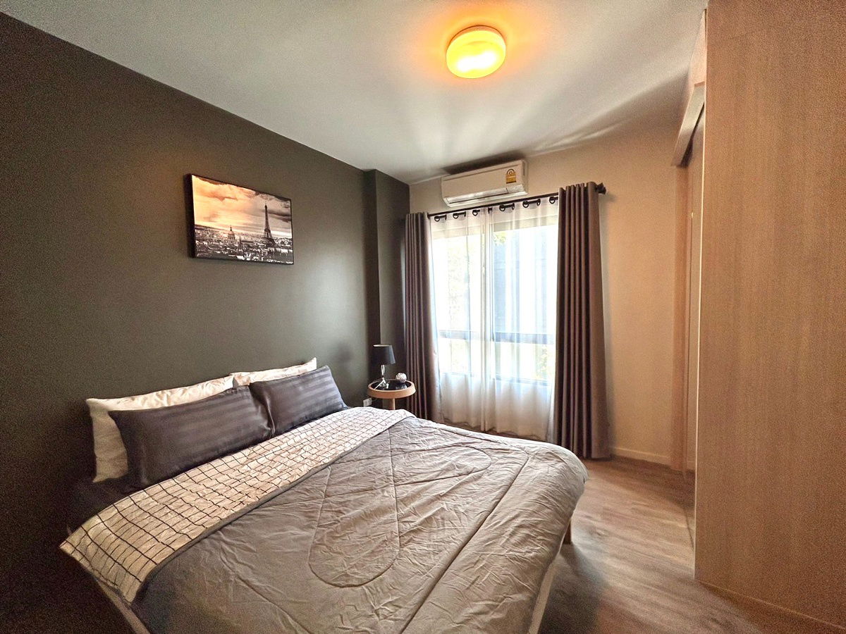 picture Condo for rent near Ruamchok  The Issara Condo, 9,500 baht/m Tel. 082-389-9314 (Boo) - 1/11
