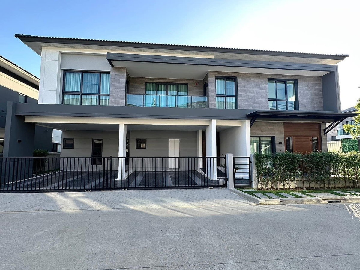 LTH9869 – House FOR RENT in Bangna 5 beds 6 baths size 416 sq.m. Near BTS Bangna Station ONLY 300k/Month