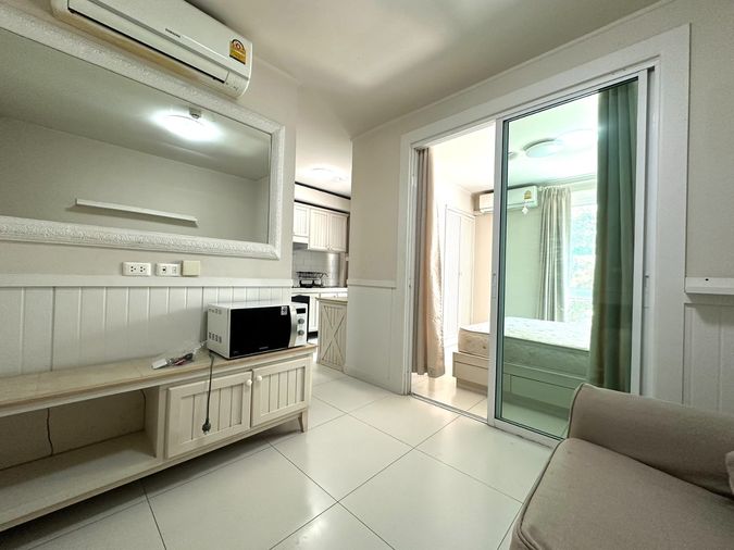 **พร้อมอยู่** ตึก B ชั้น 2 ✔️มีเครื่องซักผ้า ✔️ทำอาหารได้