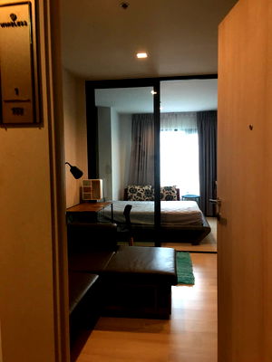 Condos for rent : Condo for rent, Life one wireless, ready to move in. If interested, contact Line @goodmanpro or call 0999029192.