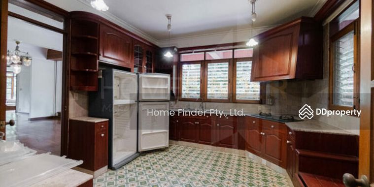 5-bed house for sale, 2308 sqm, 557 sq wah, Lak Si