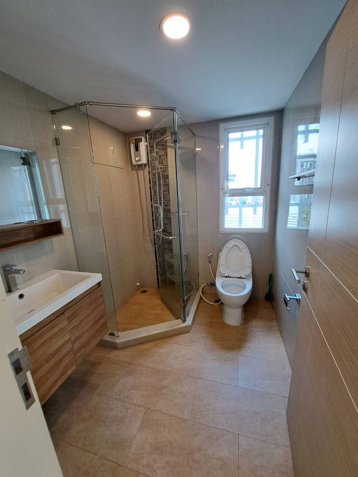 picture 22,000 baht/month 2/2 bed Lecrique sukhumvit64/2 BTS Punnawiti - 7/11