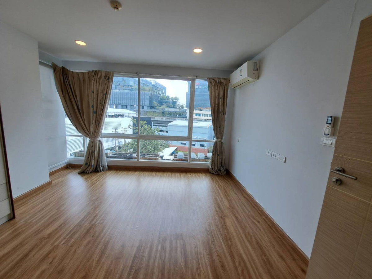 picture 22,000 baht/month 2/2 bed Lecrique sukhumvit64/2 BTS Punnawiti - 8/11