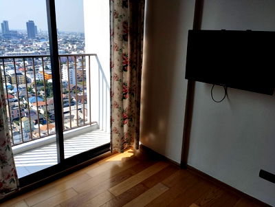 Condos for rent BTS Krung Thon Buri : Fuse Sathorn-Taksin condominium for rent 