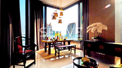 Condos for sale : Corner Room 2 Beds 2 Baths with Jacuzzi Ultimate Class Condo BTS Chong Nonsi 350 m. at Ashton Silom Condo / For Sale