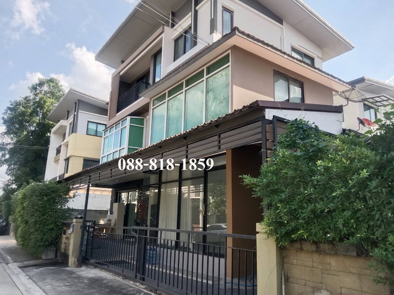 ขายบ้านเดี่ยว : ขายบ้านเดี่ยว3ชั้น หมู่บ้านโกลเด้นเพลสทีฟ สุขาภิบาล5 Tel.0999983897